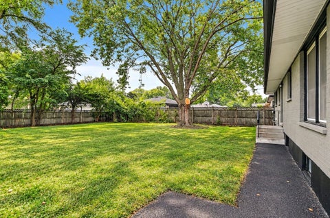 Tiny photo for 671 W Saint Aubin Drive, Addison, IL 60101 (MLS # 12769883)