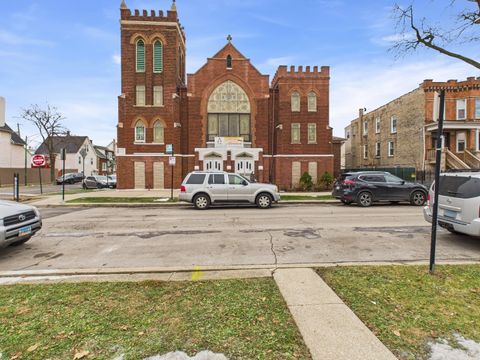 1651 N Karlov Avenue Chicago IL 60639