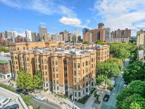 Tiny photo for 550 W Surf Street #115, Chicago, IL 60657 (MLS # 12483246)