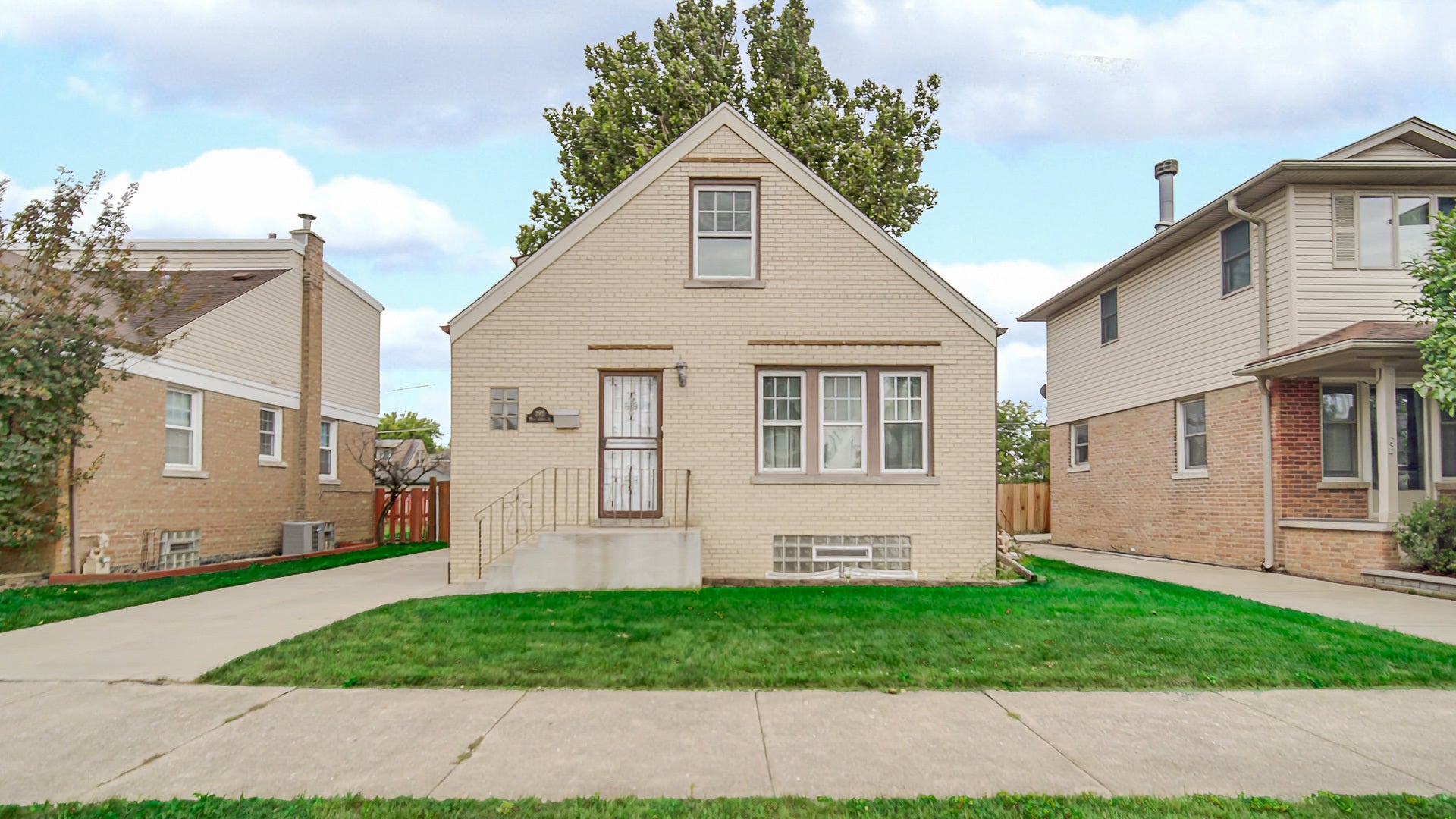 3915 W 104th Street