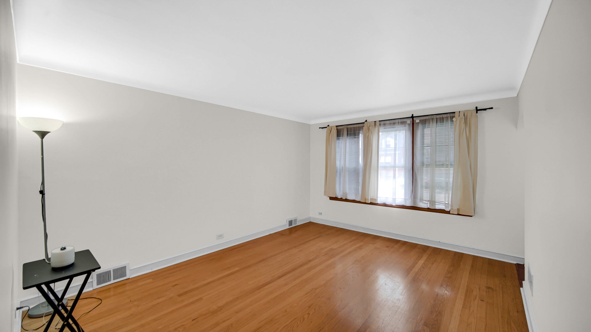 3915 W 104th Street