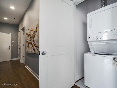 Tiny photo for 150 W Superior Street #801, Chicago, IL 60654 (MLS # 12570141)