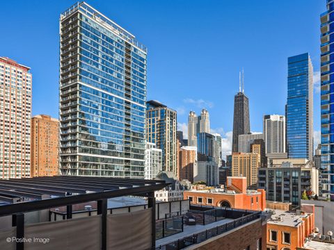 Tiny photo for 150 W Superior Street #801, Chicago, IL 60654 (MLS # 12570141)