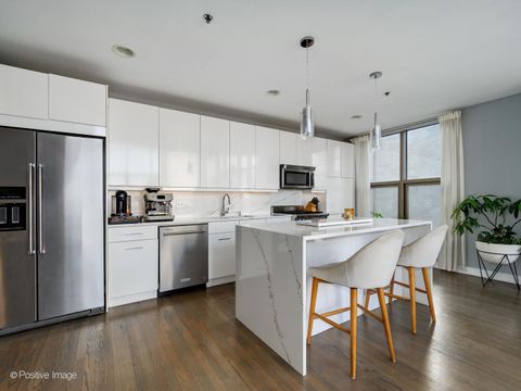Tiny photo for 150 W Superior Street #801, Chicago, IL 60654 (MLS # 12570141)