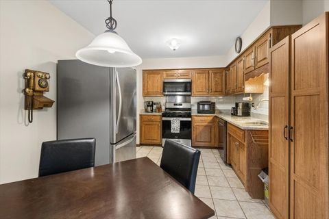 Tiny photo for 120 S Dee Road #2, Park Ridge, IL 60068 (MLS # 12581999)