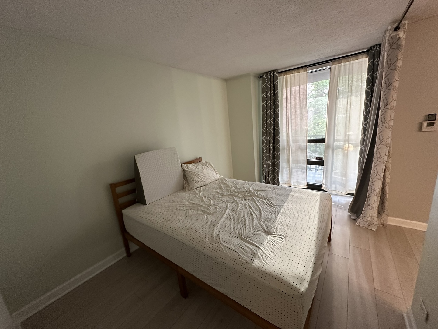 10 E Ontario Street 812