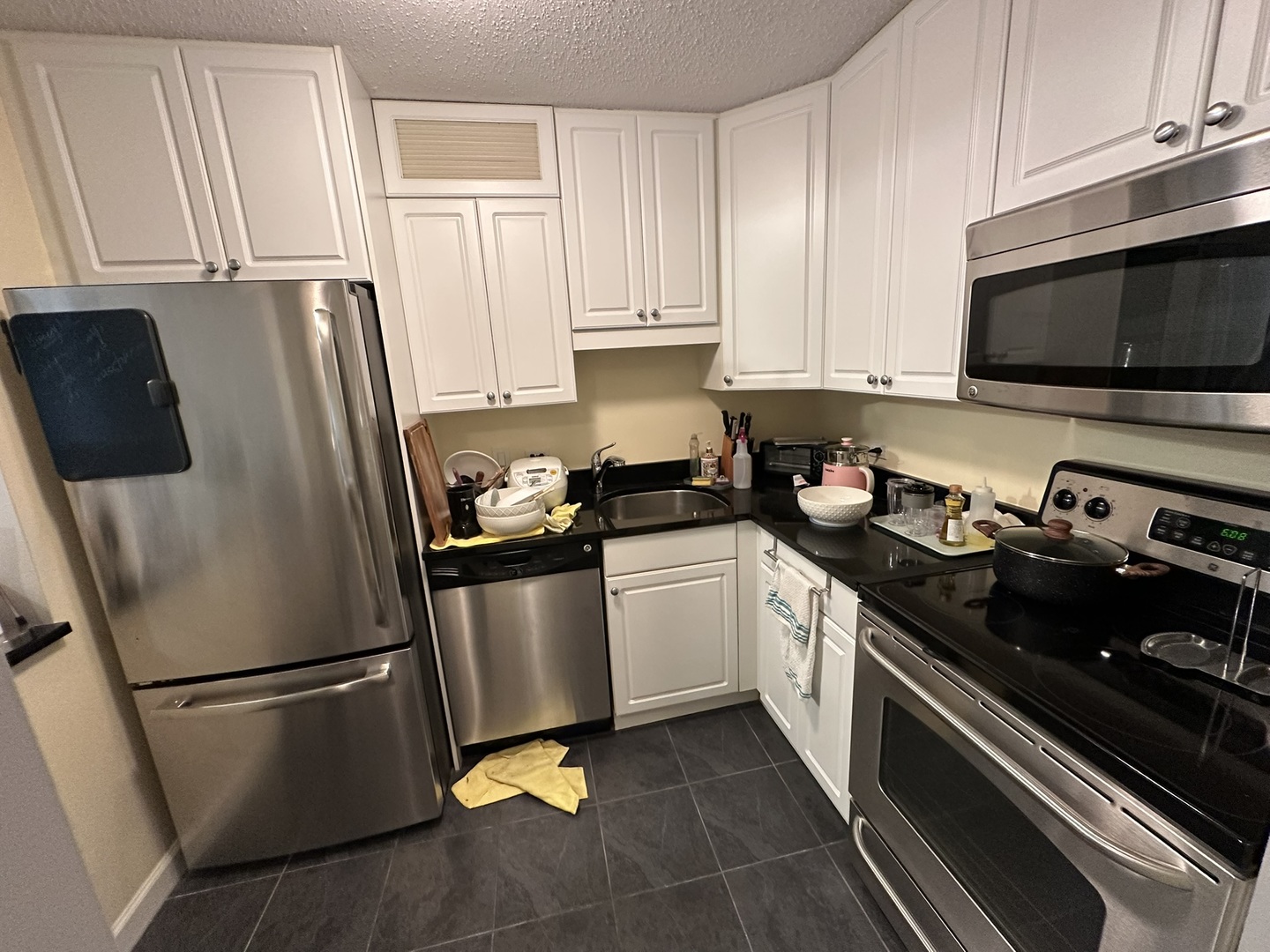 10 E Ontario Street 812