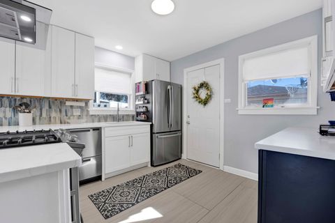 Tiny photo for 3815 Lawn Avenue, Western Springs, IL 60558 (MLS # 12606816)