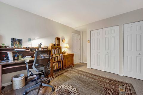 Tiny photo for 525 grove Street #4D, Evanston, IL 60201 (MLS # 12499777)