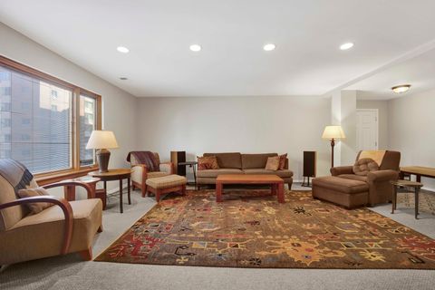 Tiny photo for 525 grove Street #4D, Evanston, IL 60201 (MLS # 12499777)