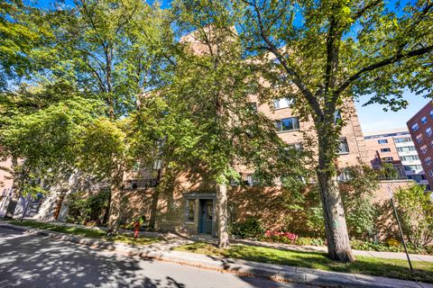 Tiny photo for 525 grove Street #4D, Evanston, IL 60201 (MLS # 12499777)
