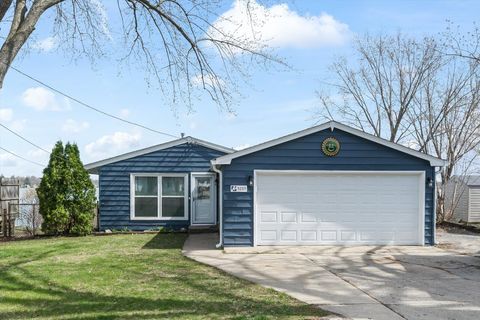 5110 W Shore Drive McHenry IL 60050