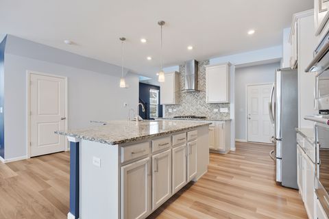 Tiny photo for 573 Watercress Drive, Aurora, IL 60504 (MLS # 12534833)