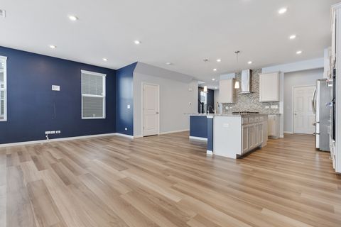 Tiny photo for 573 Watercress Drive, Aurora, IL 60504 (MLS # 12534833)