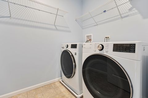 Tiny photo for 573 Watercress Drive, Aurora, IL 60504 (MLS # 12534833)