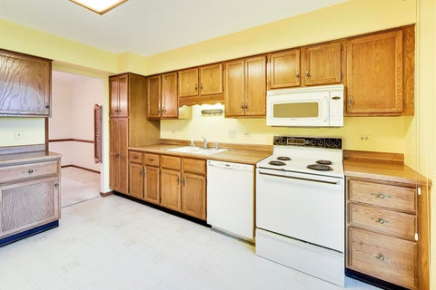 Tiny photo for 245 Windsor Lane #C, Willowbrook, IL 60527 (MLS # 12684712)