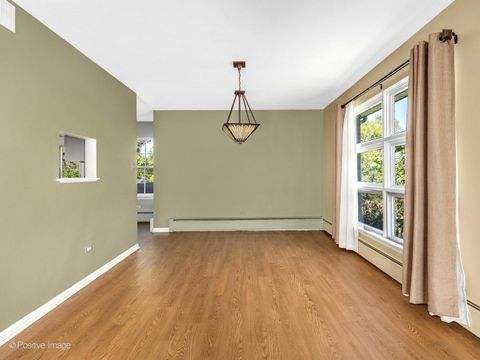 Tiny photo for 531 Bonnie Brae Road, Hinsdale, IL 60521 (MLS # 12530846)