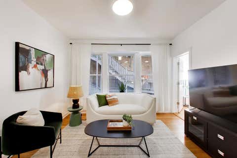 Tiny photo for 6160 N Winthrop Avenue #3S, Chicago, IL 60660 (MLS # 12702004)