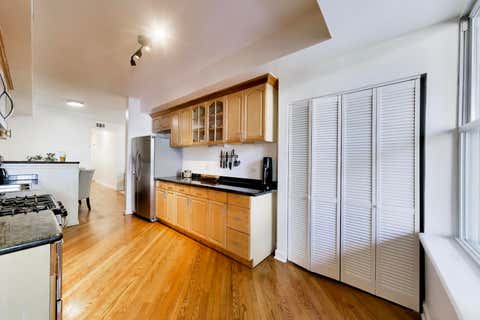 Tiny photo for 6160 N Winthrop Avenue #3S, Chicago, IL 60660 (MLS # 12702004)