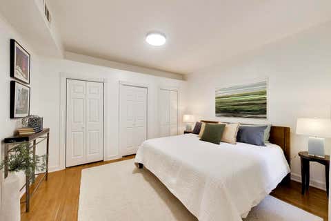 Tiny photo for 6160 N Winthrop Avenue #3S, Chicago, IL 60660 (MLS # 12702004)