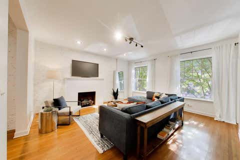 Tiny photo for 6160 N Winthrop Avenue #3S, Chicago, IL 60660 (MLS # 12702004)