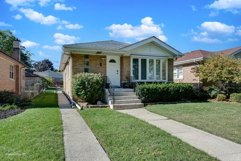 Tiny photo for 8152 N Ozark Avenue, Niles, IL 60714 (MLS # 12524969)