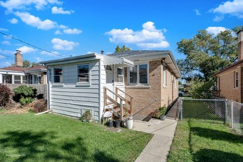 Tiny photo for 8152 N Ozark Avenue, Niles, IL 60714 (MLS # 12524969)