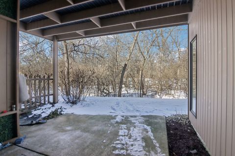 Tiny photo for 43 Oak Creek Court, Burr Ridge, IL 60527 (MLS # 12594531)