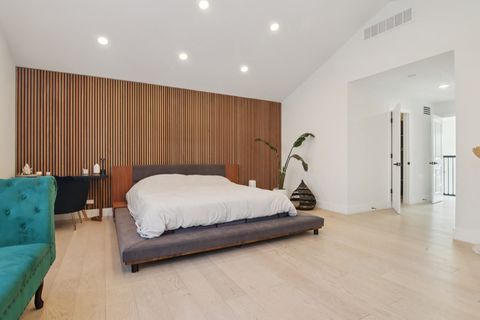 Tiny photo for 43 Oak Creek Court, Burr Ridge, IL 60527 (MLS # 12594531)