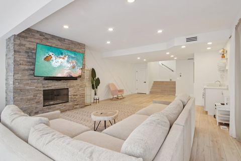 Tiny photo for 43 Oak Creek Court, Burr Ridge, IL 60527 (MLS # 12594531)