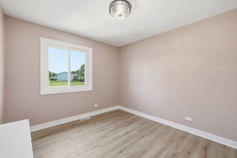 Tiny photo for 17800 Central Park Avenue, Country Club Hills, IL 60478 (MLS # 12680715)