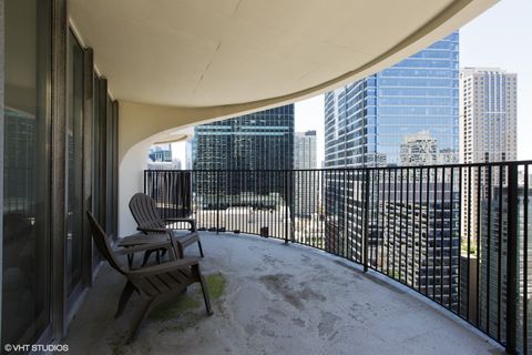 Tiny photo for 300 N State Street #3228, Chicago, IL 60654 (MLS # 12490810)