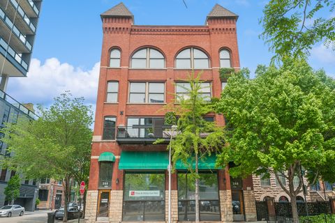 Photo of 368 W Huron Street #G, Chicago, IL 60654 (MLS # 12378127)