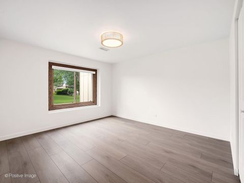 Tiny photo for 170 Cascade Drive, Indian Head Park, IL 60525 (MLS # 12653945)