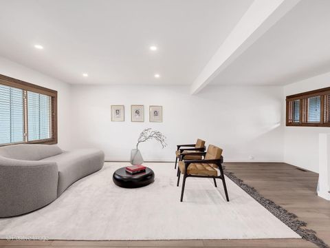 Tiny photo for 170 Cascade Drive, Indian Head Park, IL 60525 (MLS # 12653945)