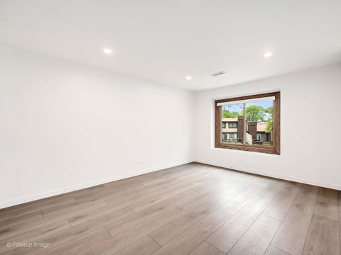 Tiny photo for 170 Cascade Drive, Indian Head Park, IL 60525 (MLS # 12653945)