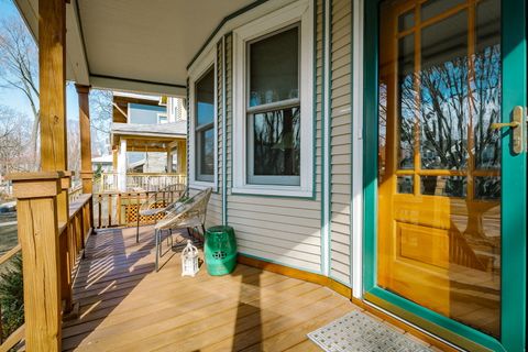 Tiny photo for 1032 Clinton Avenue, Oak Park, IL 60304 (MLS # 12575679)