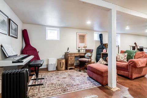 Tiny photo for 1032 Clinton Avenue, Oak Park, IL 60304 (MLS # 12575679)