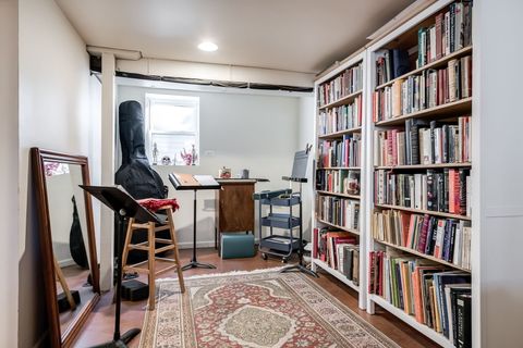 Tiny photo for 1032 Clinton Avenue, Oak Park, IL 60304 (MLS # 12575679)