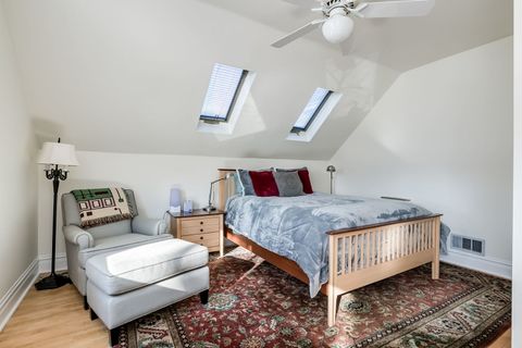 Tiny photo for 1032 Clinton Avenue, Oak Park, IL 60304 (MLS # 12575679)