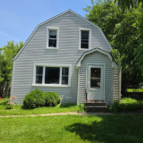 Photo of 1611 N Pleasant Drive, Round Lake Beach, IL 60073 (MLS # 12693257)