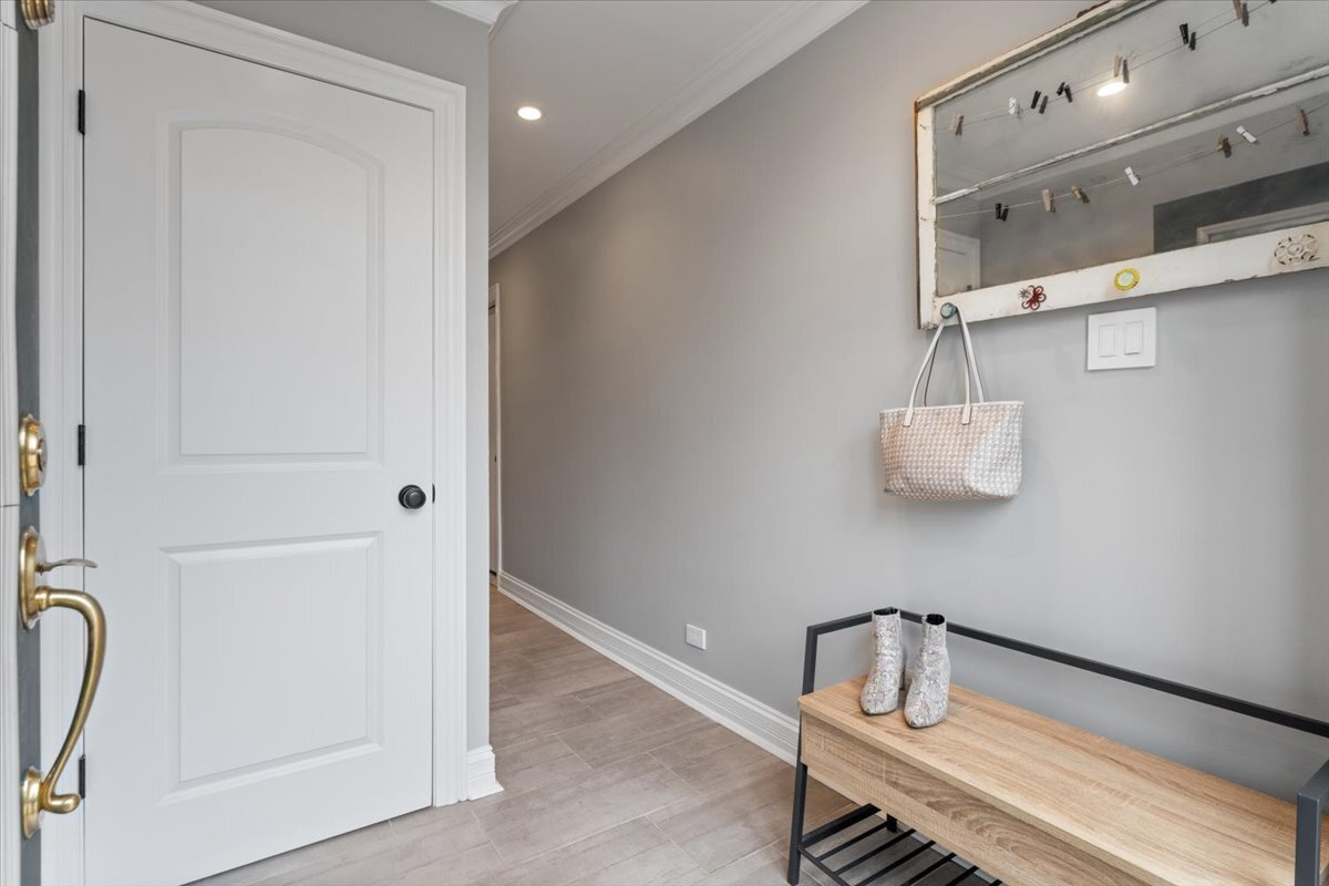 2709 N Janssen Avenue