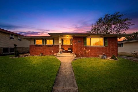 Photo of 19404 Wildwood Avenue, Lansing, IL 60438 (MLS # 12547896)