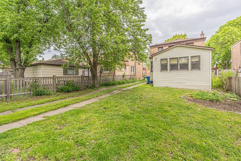 Tiny photo for 9932 S Maplewood Avenue, Chicago, IL 60655 (MLS # 12608234)
