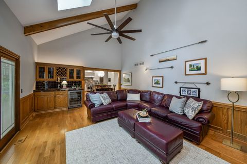 Tiny photo for 1580 Turnberry Court, Geneva, IL 60134 (MLS # 12597935)