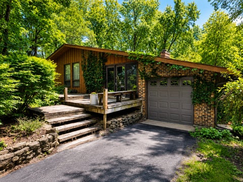 Photo of 3N353 Pine Hills Road, St. Charles, IL 60175 (MLS # 12692920)