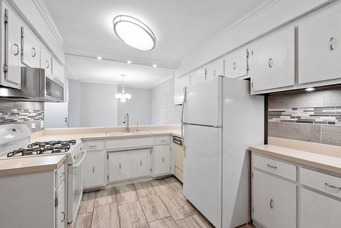 Tiny photo for 10355 Menard Avenue #216, Oak Lawn, IL 60453 (MLS # 12503020)