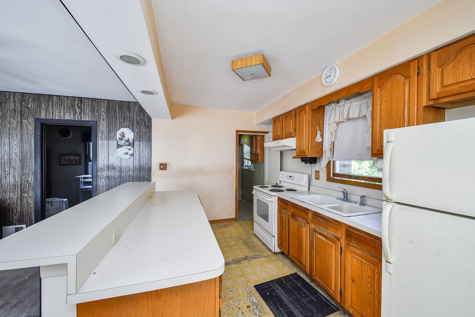 29W360 Brown Street