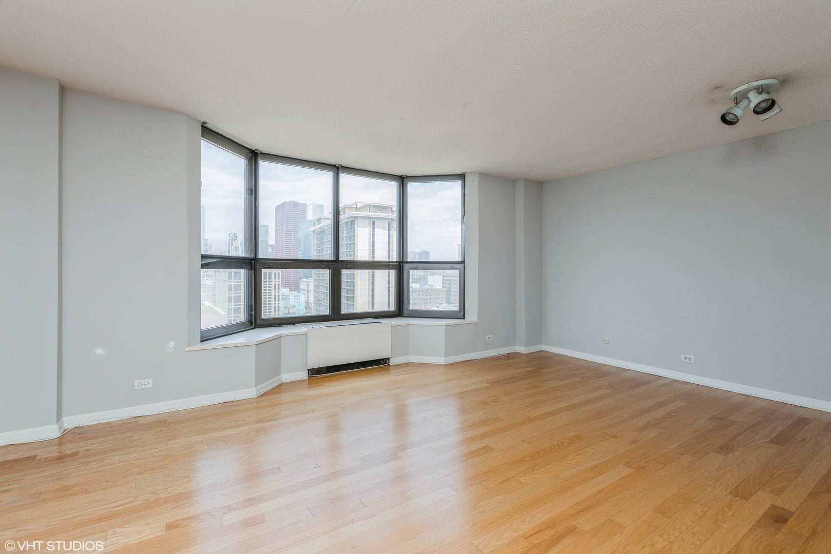 899 S Plymouth Court 2001