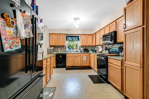 Tiny photo for 21368 Carlton Street, Crest Hill, IL 60403 (MLS # 12488664)
